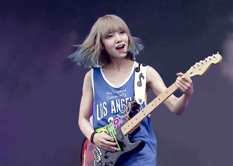 Mami (musician) .